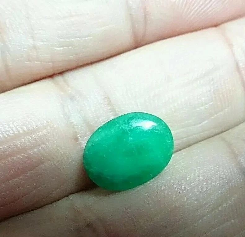 Esmeralda de 5 cts talla cabujón, natural sin tratamientos - Imagen 2 de 4