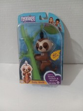 NEW WooWee FINGERLINGS "KINGSLEY" Interactive Brown Baby Sloth-
