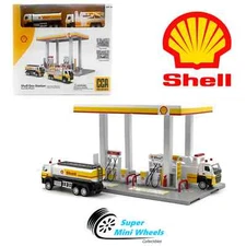 CCA 1:64 Shell Gas Station Playset with Volvo Oil Tanker & Volvo Tow Truck