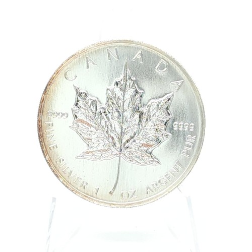 2002 Silver Canadian $5 Maple - Picture 1 of 2