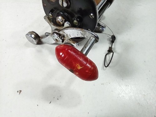 Carrete de pesca Penn de colección n.o 155 mango de baquelita roja; obras, piezas, restauración - Imagen 3 de 15