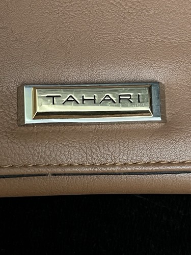 TAHARI Designer Wallet Snap Trifold Identity Protection Brown 5.5”x4”when Shut - Picture 2 of 13