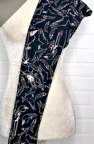 NWT LuLaRoe Disney OS Maleficent & Diablo BLACK Villain Leggings *RARE UNICORN* - Picture 2 of 3