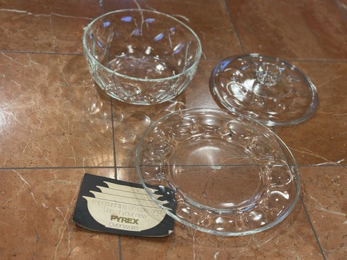 PYREX 883 OVENWARE SCULPTURED TEARDROP GLASS 1.5 QT CASSEROLE LID UNDERPLATE LOT - Picture 2 of 9