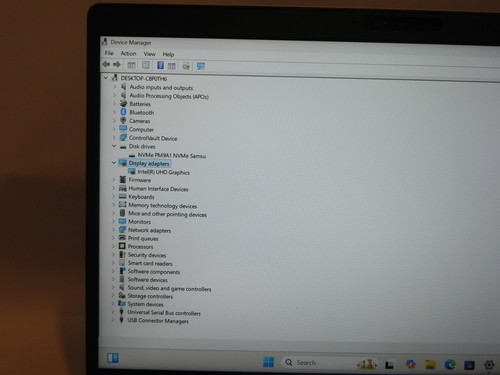 Dell Latitude 5411 14" Windows 11 Intel i5-10300H 2,5 GHz 8 GB RAM 256 SSD - Foto 7 di 9