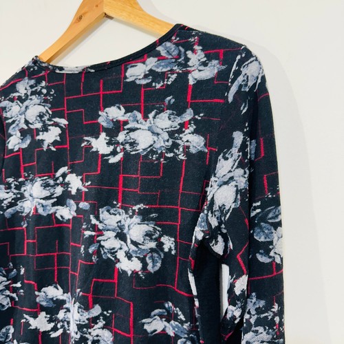 Orientique Floral Long Sleeve Top 12 Black Red Blue Geometric Block Pattern - Bild 17 von 17