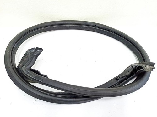 BMW 3 E92 E93 2010 Gummidichtung Fenster Scheibe Heckklappe 51767155749 UKO6321 - Picture 2 of 10