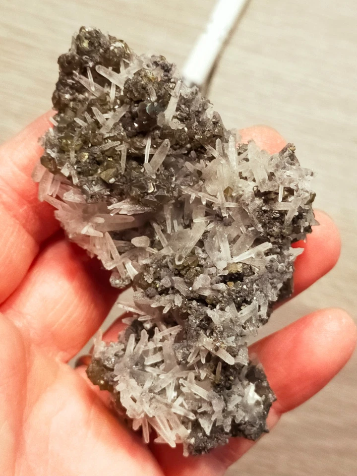 Jolie Sphalerite verte jaune avec Quartz et Galène mine 9 septembre - Photo 4/4