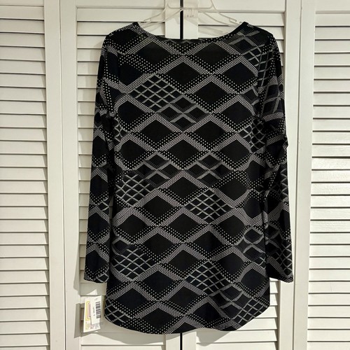LulaRoe Lynnae Women Size S Black White Long Sleeve T Shirt Scoop Neck Top NWT - Picture 3 of 6