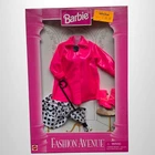 Vintage 1995 Mattel #14301 Barbie Fashion Avenue Pink Raincoat Fashion Set NRFB
