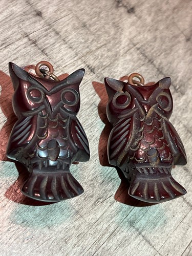 1960s handcarved dark cherry bakelite owl jewelry drops 042225dBHZII