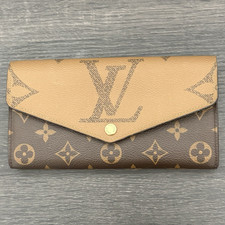 Louis Vuitton Reverse Monogram Giant Sarah fl...