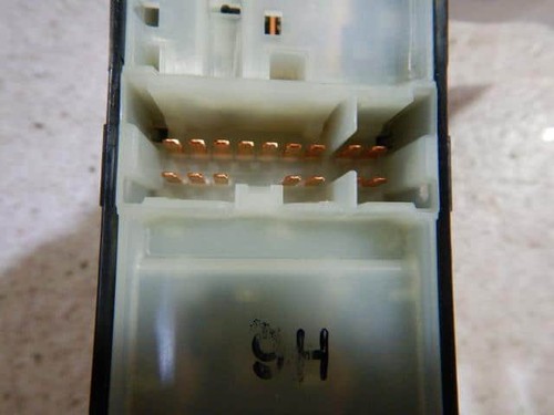 NISSAN March 2010 DBA-NK13 Zasilany przełącznik szyby 254011HH0C [Używany] [PA64227988] - Zdjęcie 3 z 5