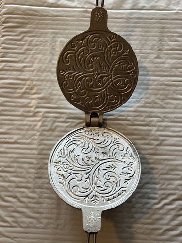 Vintage Hoyang Norwegian Pizzelle / Waffle / Krumkake / Cookie Maker Christmas - Picture 2 of 10