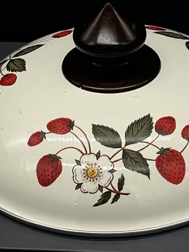 Sheffield Strawberries 'n Cream Cookware 7 3/8" Lid STRAWBERRY Vintage - Picture 10 of 13