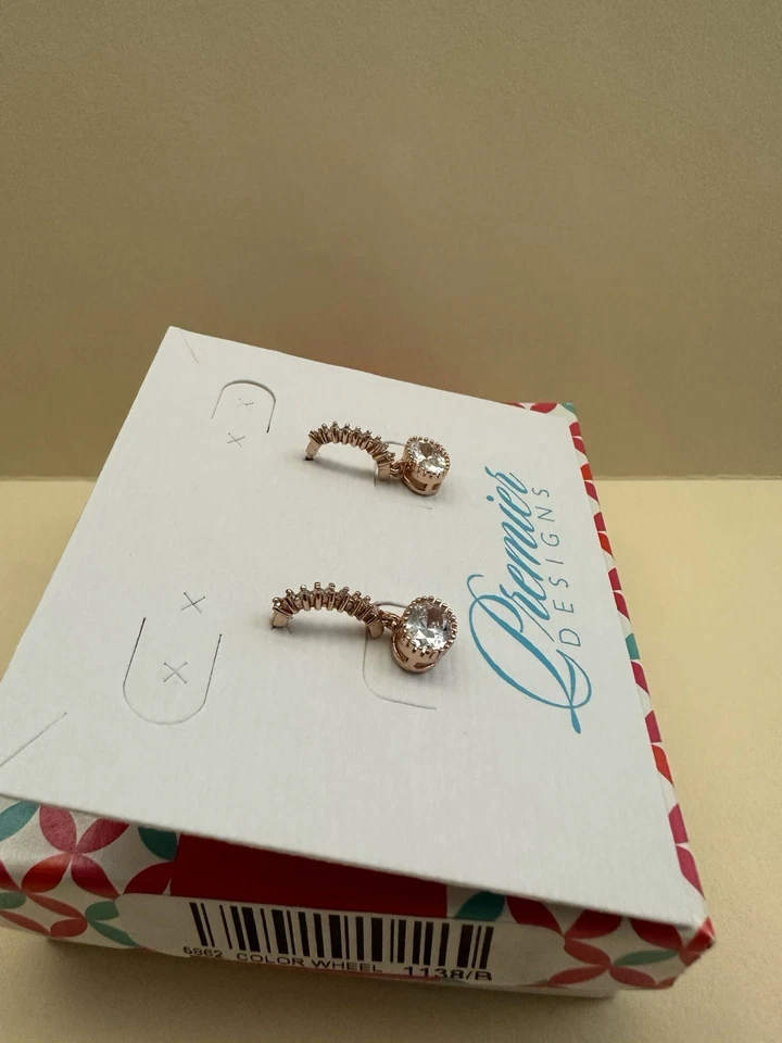 PREMIER DESIGNS Pendientes de poste colgante de cristales transparentes chapados en oro rosa NUEVOS Foto 2 de 4