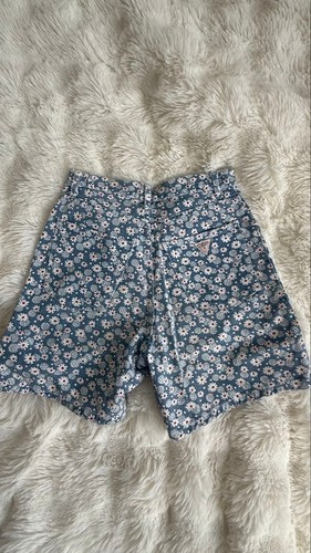 GUESS geblümte halbe Hose Shorts, blau Größe 10 - Bild 2 von 4
