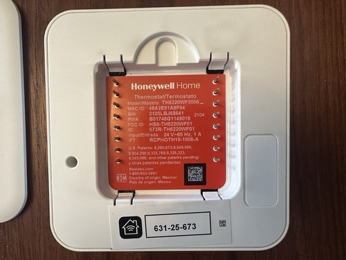 Honeywell TH6220WF2006 WiFi Thermostat - Picture 4 of 4