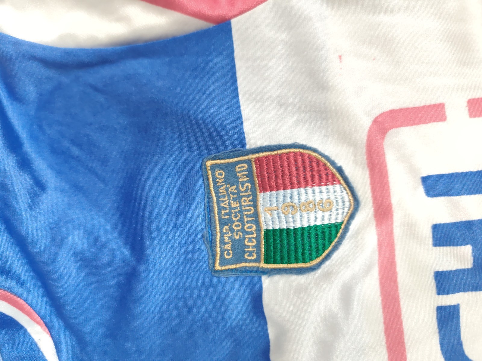 Foto 2 di 6