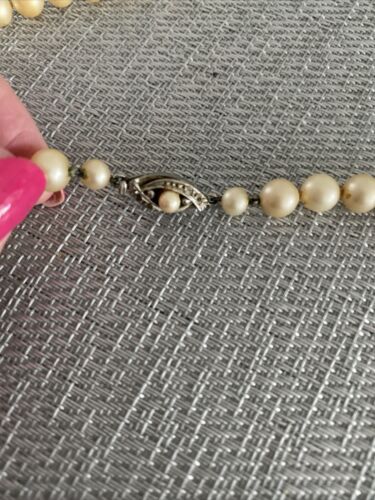 Vintage Cultured Pearls Necklace Sterling silver Clasp Cream Color 1940’s Pearl - Picture 3 of 13