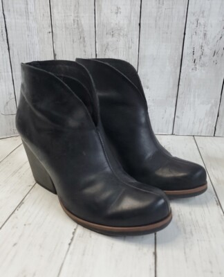Korks Kork Ease Shamira Black Leather Heeled Ankle Boots Womens Sz 9M