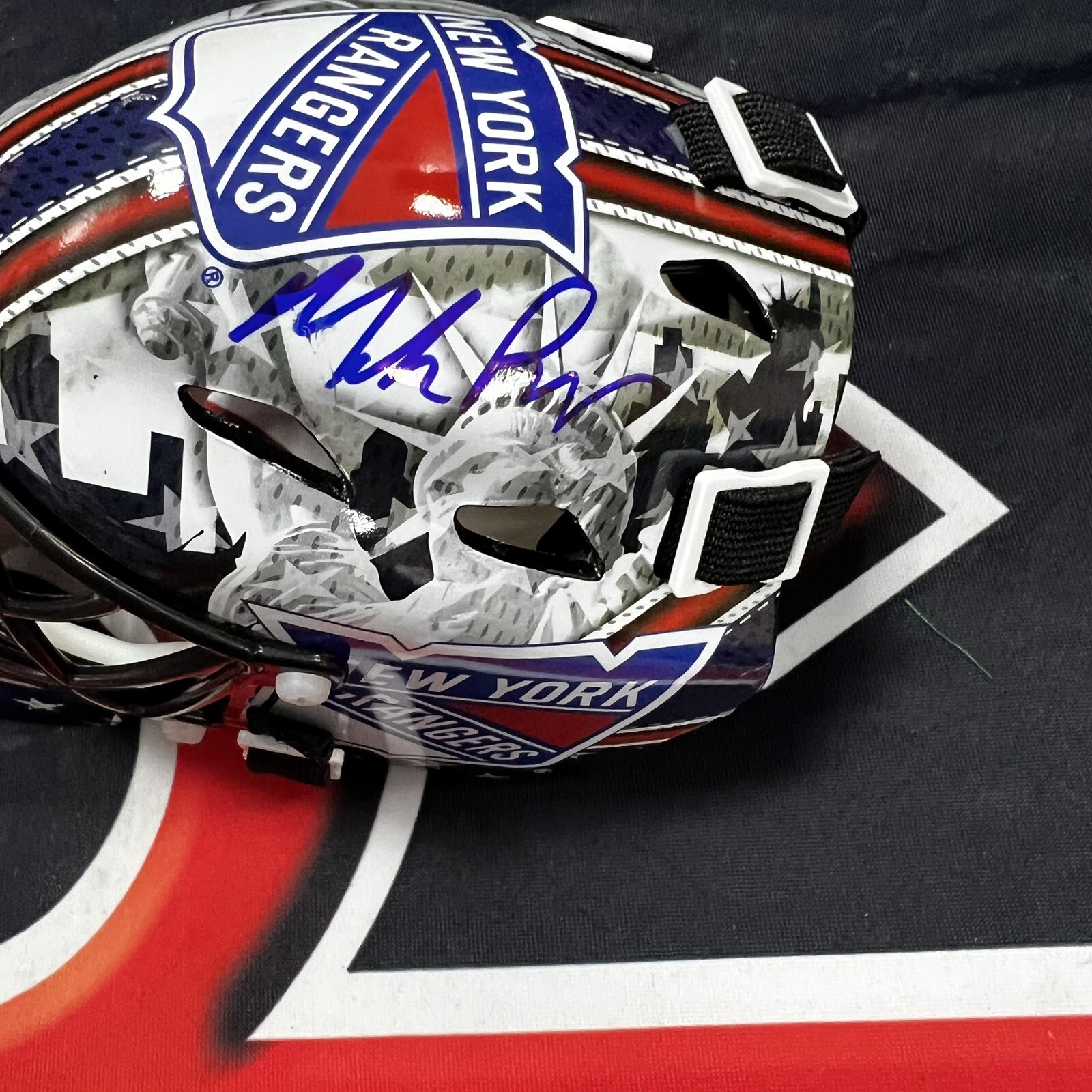 Mike Richter New York Rangers Signed White Mini Helmet Steiner - Picture 2 of 3