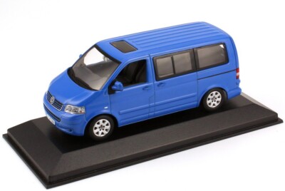 VERY RARE VW T5 7H TDI MULTIVAN BUS SUMMER BLUE 1:43 MINICHAMPS (DEALER MODEL)