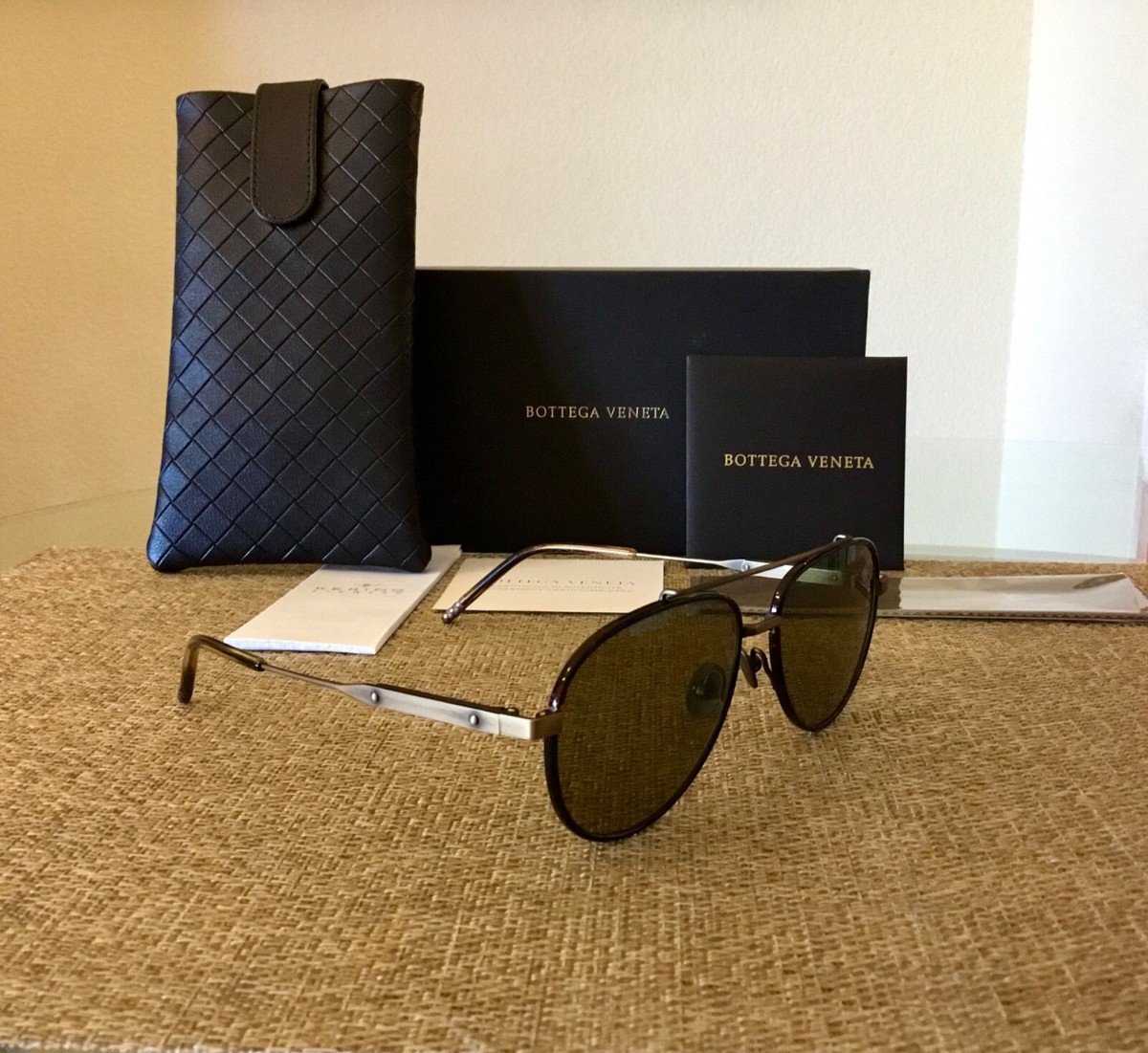 【送料&関税込】Bottega Veneta Aviator Sunglasses BOTTEGA VENETA EYEWEAR Aviator-style gold and silver-tone