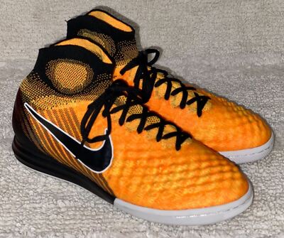 nike magistax proximo ii indoor soccer shoes