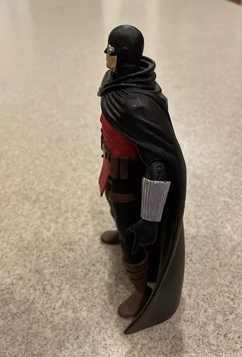 DC Direct JSA Dr. Mid-Nite Action Figure - Series 1 (WITHOUT Owl & Part Of Cuff) - Picture 2 of 10