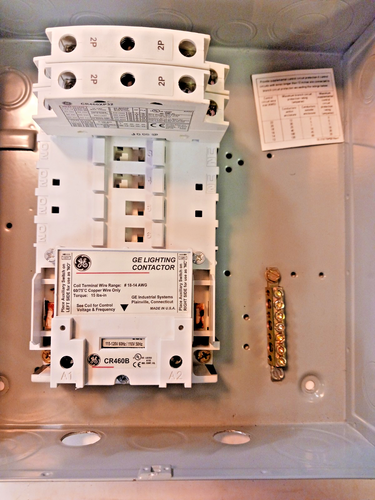 GE Electrically Held Lighting Contactor (CR463L40AJA10A0) 4-POLE N/O, NEMA 1 - Picture 5 of 7