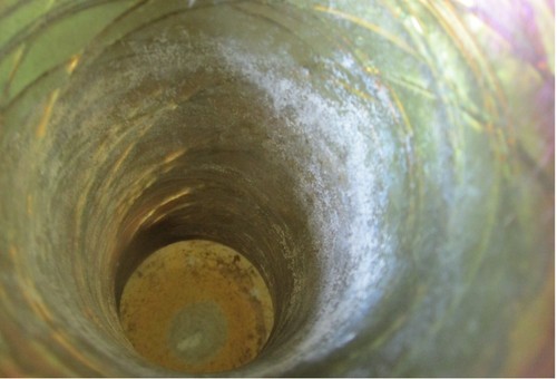 Tall 9" Antique DURAND (American) Iridized & Threaded Art Glass Vase, circa 1910 - Picture 9 of 9