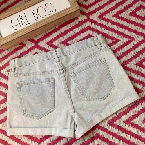 Forever 21 Cotton High Rise Shorts Bundle Light and Medium Wash 28 - Imagen 7 de 7