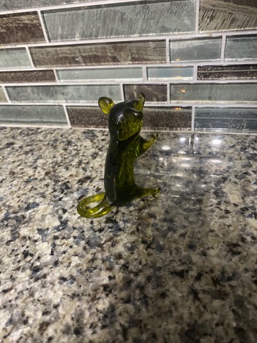 Vintage MCM Hand Blown Green Art Glass 3.75" tall standing up Mouse Figurine - Picture 2 of 7