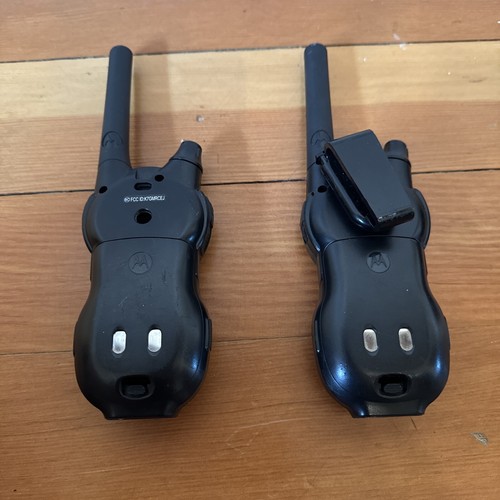 Motorola Talkabout MR350RPP Walkie Talkie w/ Charger - Picture 3 of 3
