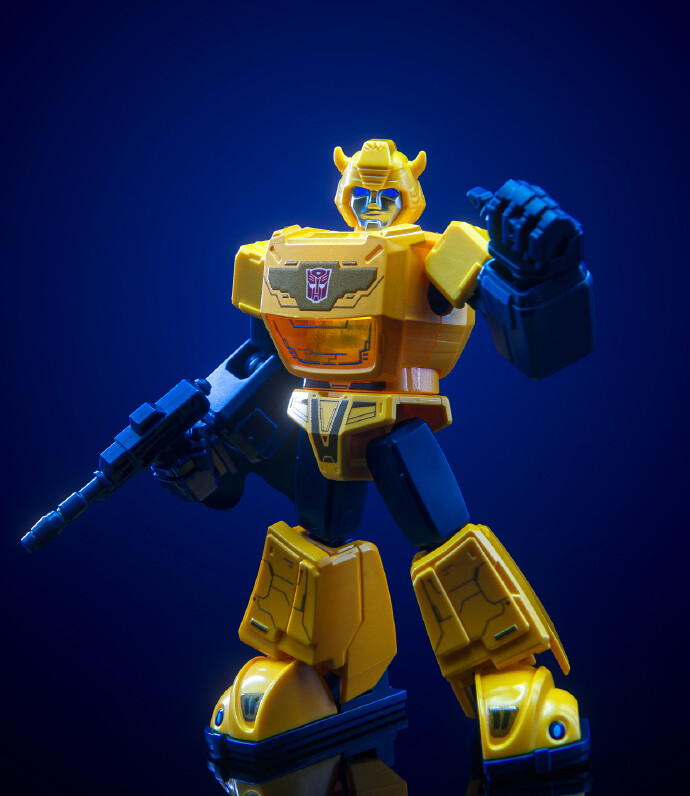 Bumblebee フィギュア Amazon.com: Transformers Masterpiece MP-21 Bumble Figure
