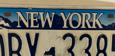 New York Empire State license plate DBY NIAGARA FALLS Manhattan