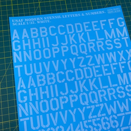 Plantilla moderna letras y números USAF blanca escala 1/32 calcomanías impresión escala 32-001 - Imagen 2 de 3
