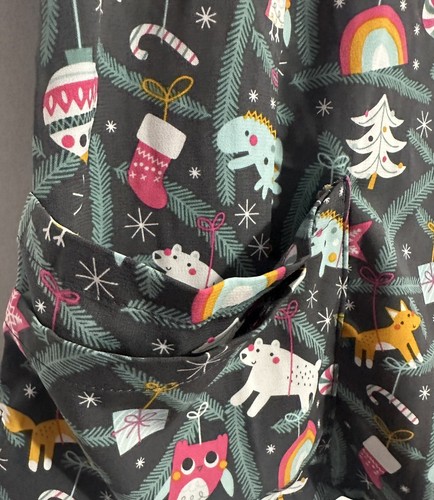 STRICTLY SCRUBS CHRISTMAS OWLS FOX BEARS DINOSAURS ANIMAL PRINT SMALL 4 POCKETS - Picture 4 of 4