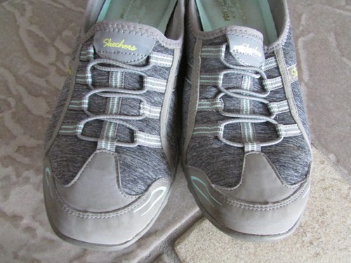 SKECHERS LOAFERS SHOES WOMENS 9.5 SLIP ON NO LACE GRAY SNEAKERS FREE SHIP - Picture 2 of 6