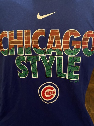Nike Chicago Cubs T-shirt Chicago Style Blue MLB Baseball Size L Wrigley Field - Picture 2 of 3