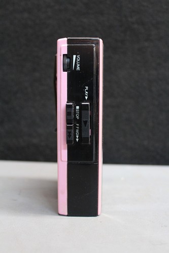 Vintage Walkman Sanyo MGP9 Portable Stereo Cassette Player Pink*AS IS FOR PARTS* - Picture 2 of 7