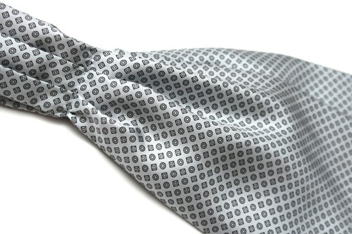 Camellucci Men's Cravat Ascot NWT Grey Ornament 100%Silk A131 - Picture 4 of 4