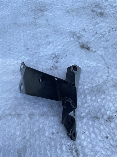 12-18 AUDI A7 S7 FRONT RIGHT PASSENGER SIDE FENDER MOUNT BRACKET OEM 4G8821136D - Picture 5 of 7