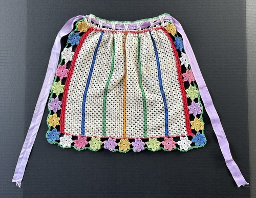 Vintage Apron Handmade Tatted Crocheted Colorful 1950's Mid Century - Picture 8 of 9