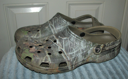 Men's (10) Camo CROCS