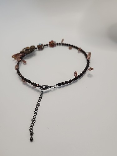 Hand-made Beaded Choker With Seed Bead Flower AB Beeds 12" - Picture 3 of 4