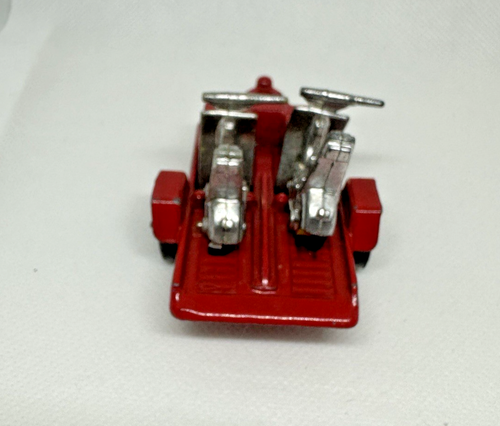 Vintage TootsieToy Red Dual Motorcycle Trailer & 2 Motorcycles, Made in Chicago - Picture 3 of 8