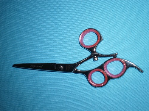 TIJERA DE BORDE DE AFEITAR, TIJERA DE PELUQUERO PROFESIONAL, CIZALLA HERA, NITIDEZ ALEMANA - Imagen 5 de 5