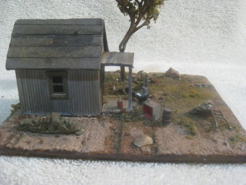 Vintage HO Scale Old Service Station All metal construction Assembled-detailed - Picture 2 of 9